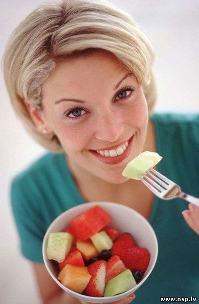 Правильное питание - Как правильно питаться - Здоровое питание Белки Жиры Углеводы Счастливый Здоровый Человек Женщина Девушка Фрукты Овощи Еда Витамины Минералы Вода Здоровье Здоровый Образ Жизни
